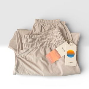 Vuori Villa Cargo Jogger in Suede (Light Cream) Relaxed Fit Pants women XL NWT